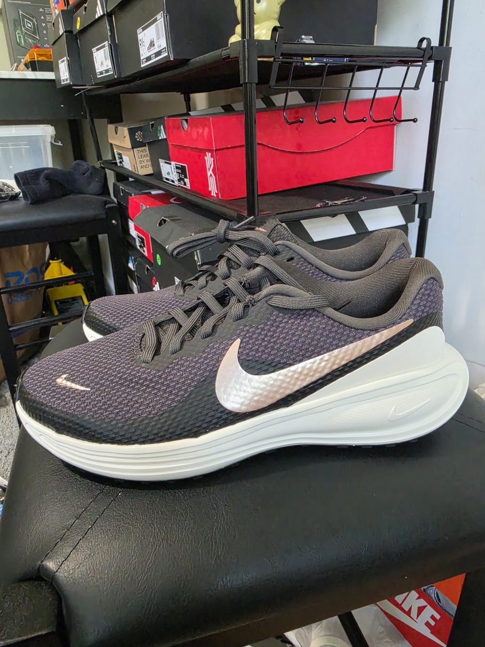 Nike Revolution 8